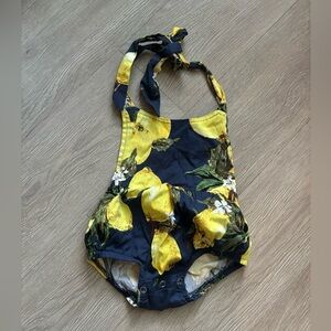 Lemon design romper backless 0-6 months.